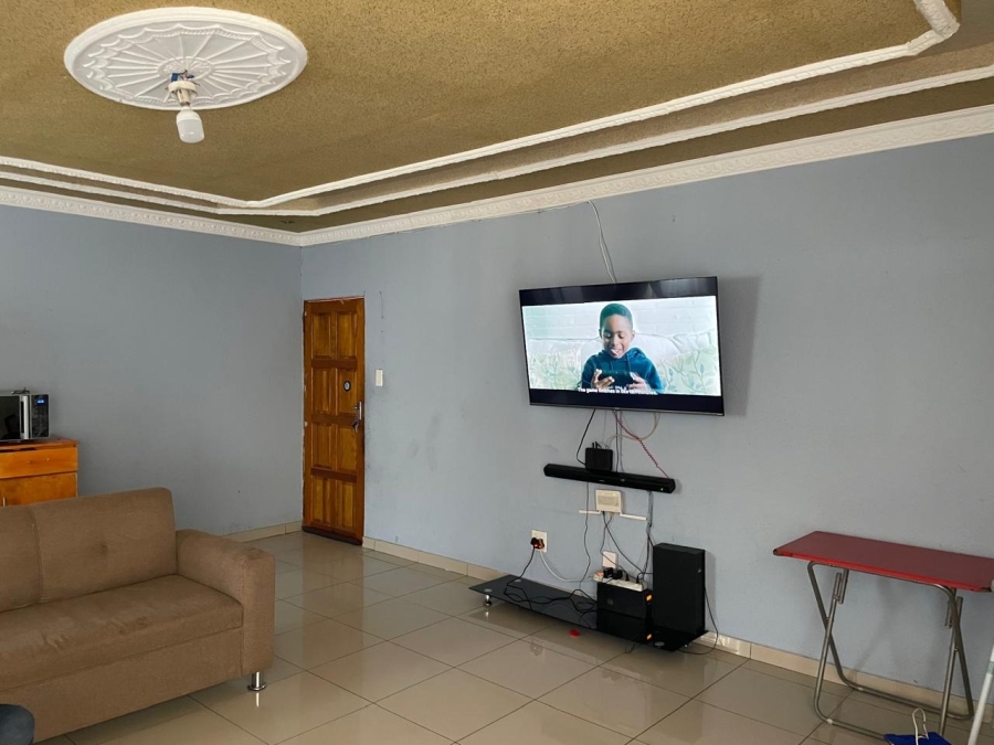 2 Bedroom Property for Sale in Tlhabane West North West